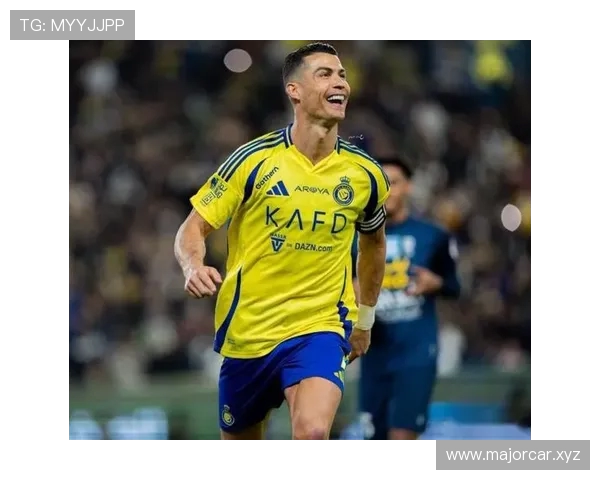 利雅得胜利官宣新赛季主场战袍C罗携手菲利克斯演绎球队新形象 利雅得胜利官宣新赛季主场战袍C罗携手菲利克斯演绎球队新形象